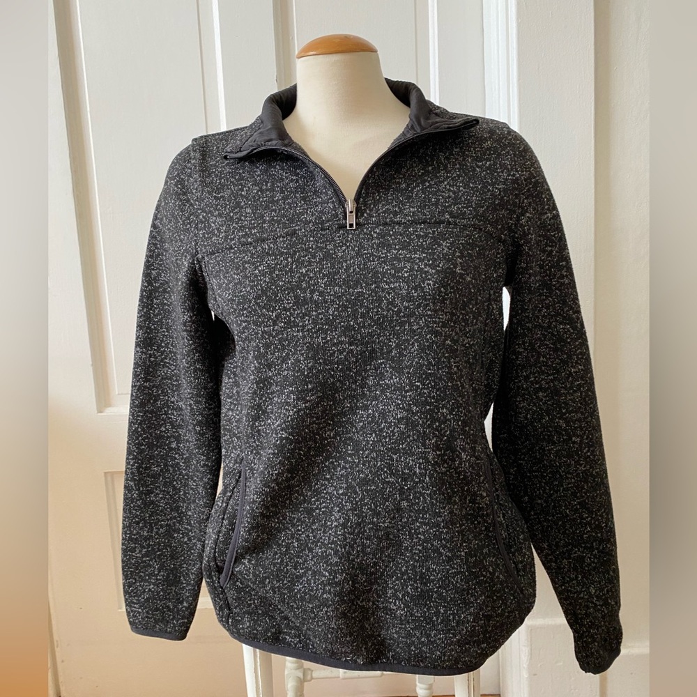 Thread & Supply Quarter zip pull over in Charcoal